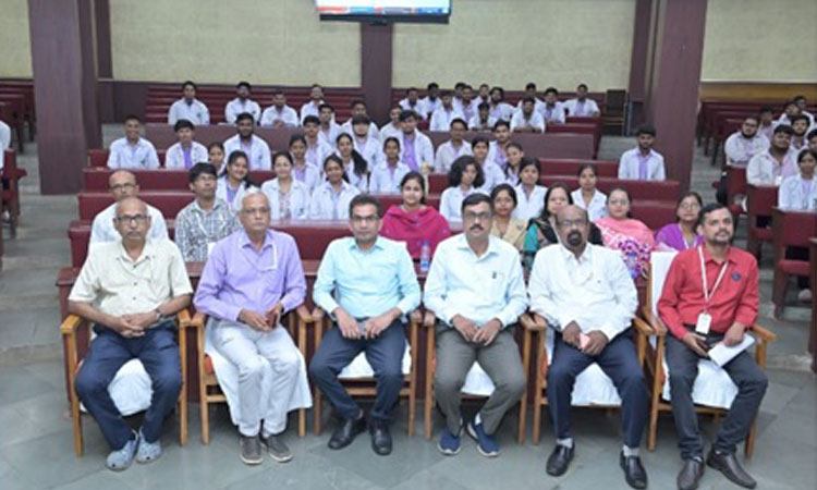 KIIT School of Pharmacy Organizes Guest Lecture on “Concept and Best Practices of Pharmacovigilance and Materiovigilance Programme of India”