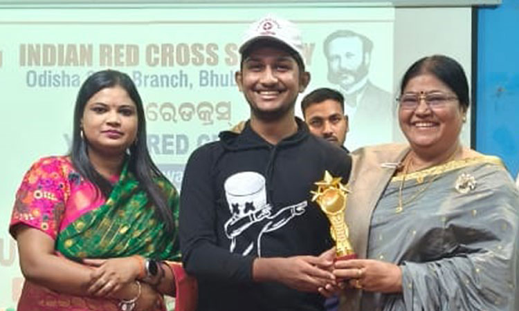 YRC KIIT Volunteers Participate in District Level Study-cum-Training Camp of IRCS, Odisha State Branch