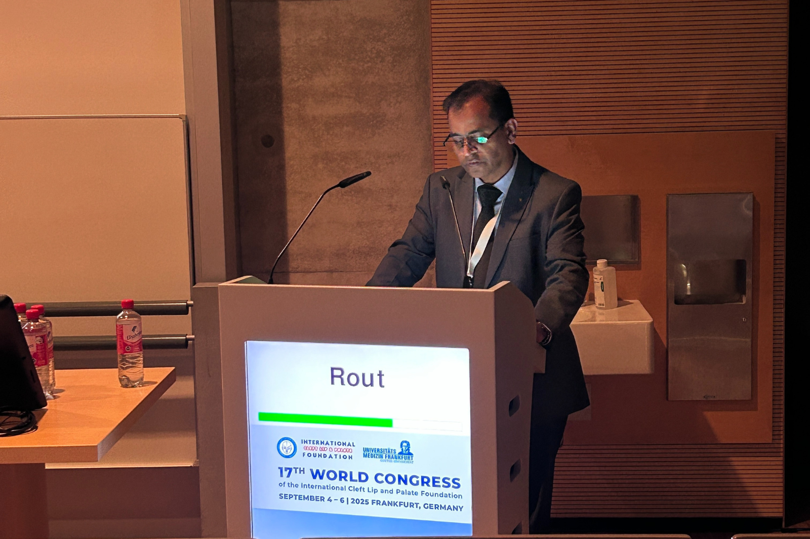 Faculty Participates in Global 2