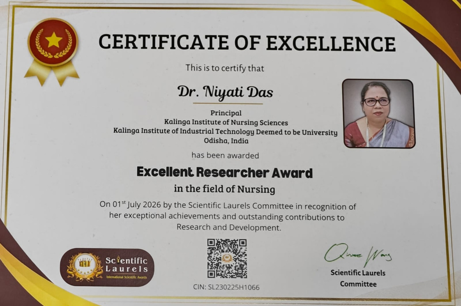 Principal Wins Excellent Researcher Award (1)
